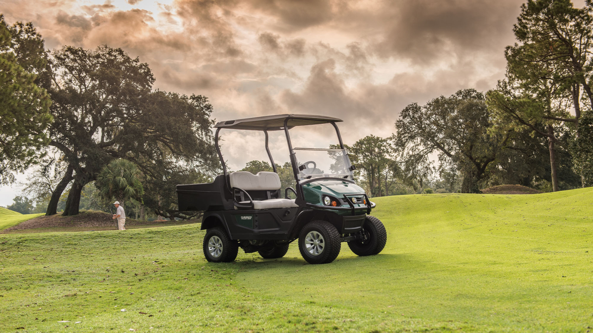 Cushman Hauler 800X Golf Utility Vehicle