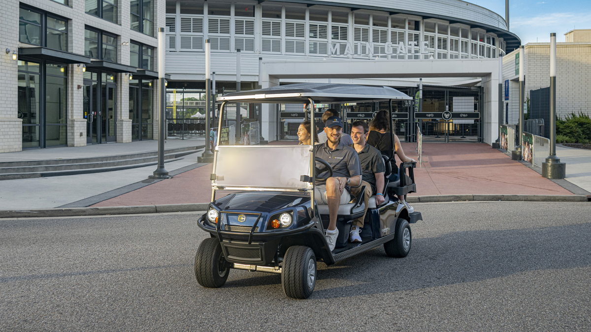 Cushman Utility Vehicles, Shuttle 6, Personnel Transport